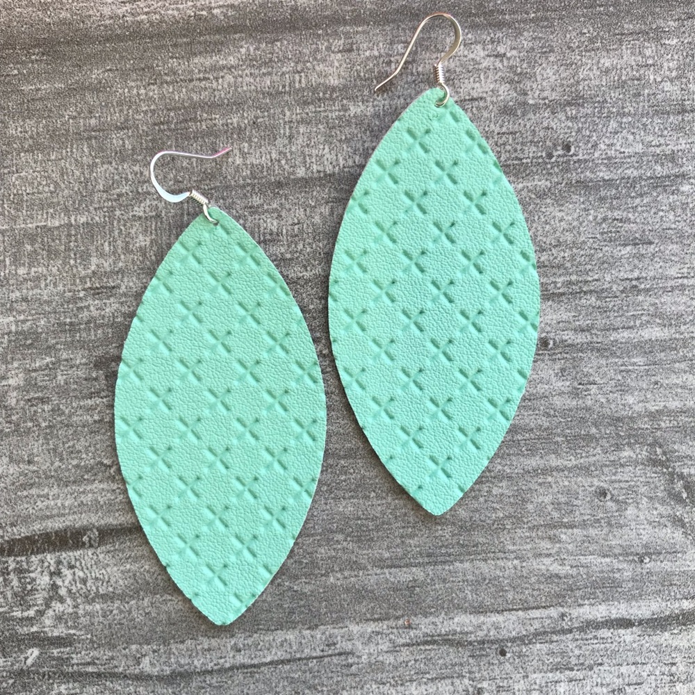 🔵Handmade Thin Marquis Earrings Mint